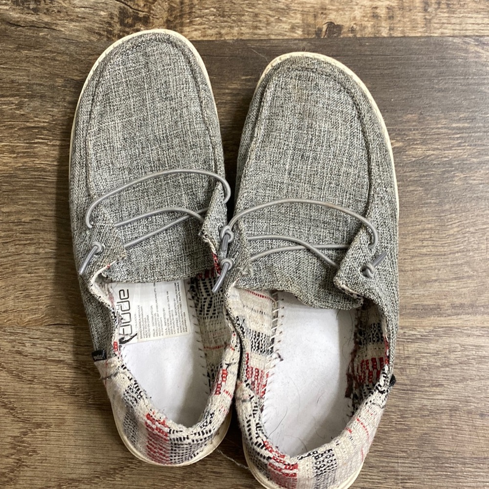 Hey dude Wendy khaki pattern